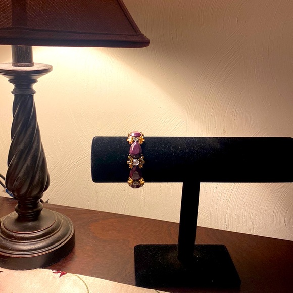 Very pretty stretch Bracelet with purple, clear and light peach beading - Picture 2 of 4